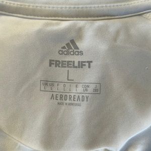 Men’s Large Adidas Aeroready t shirt. No tags but never worn